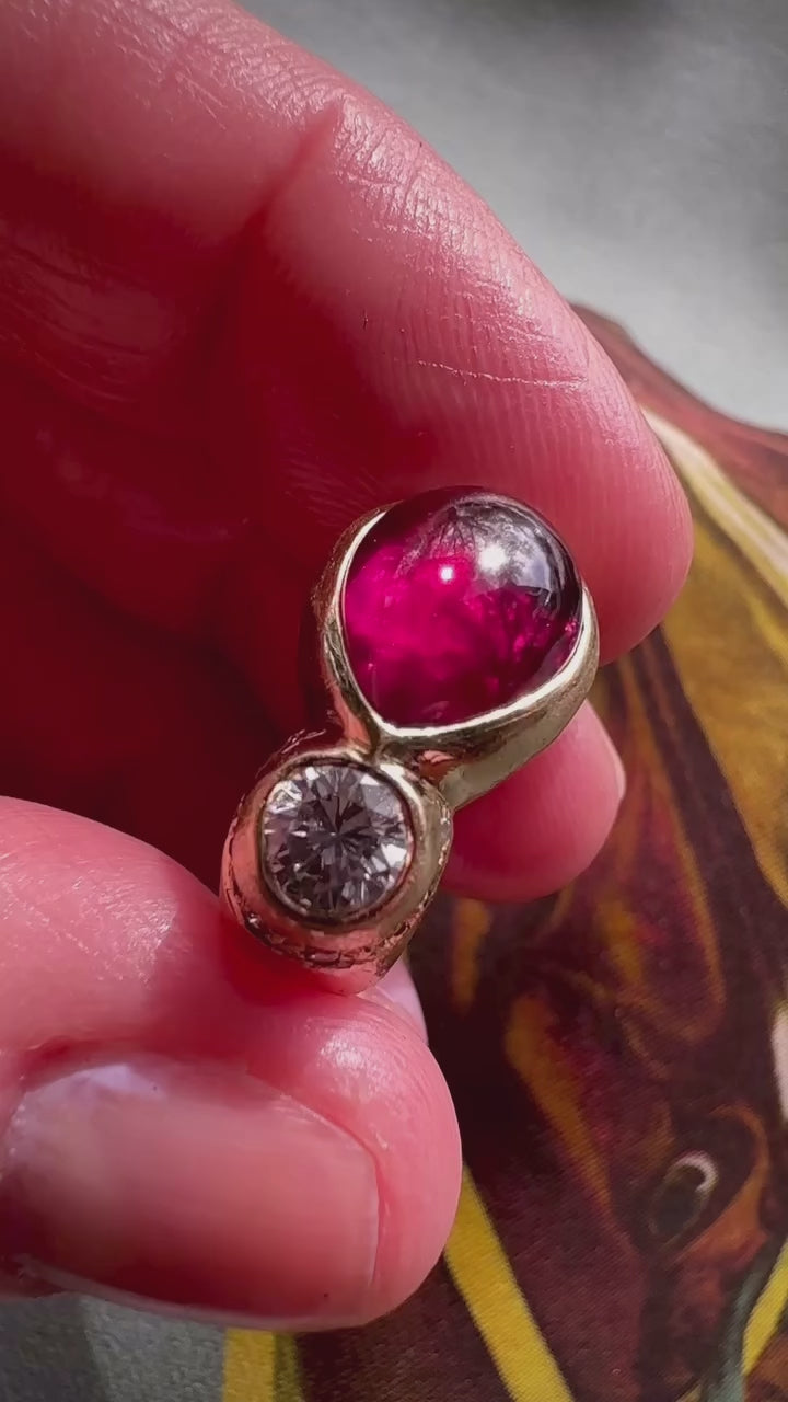 Custom Vintage 14K Gold Rhodolite Garnet Cabochon Diamond Ring